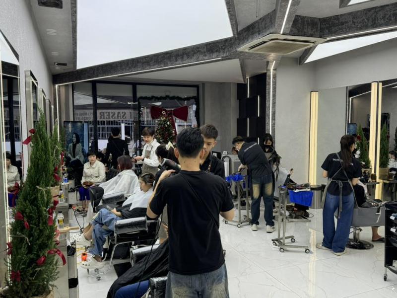 Hair Salon Trịnh Saser