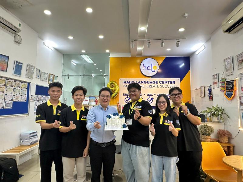 Halo English Center