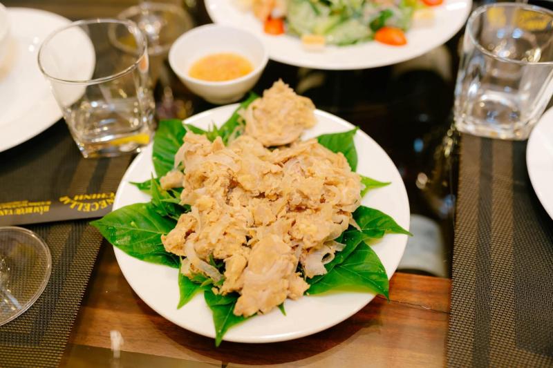 Hầm Rượu Vang - Chinh Hải Sản