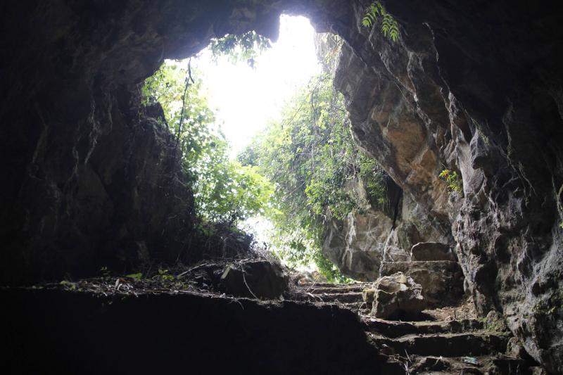 Hang Thẩm Tét Tòong