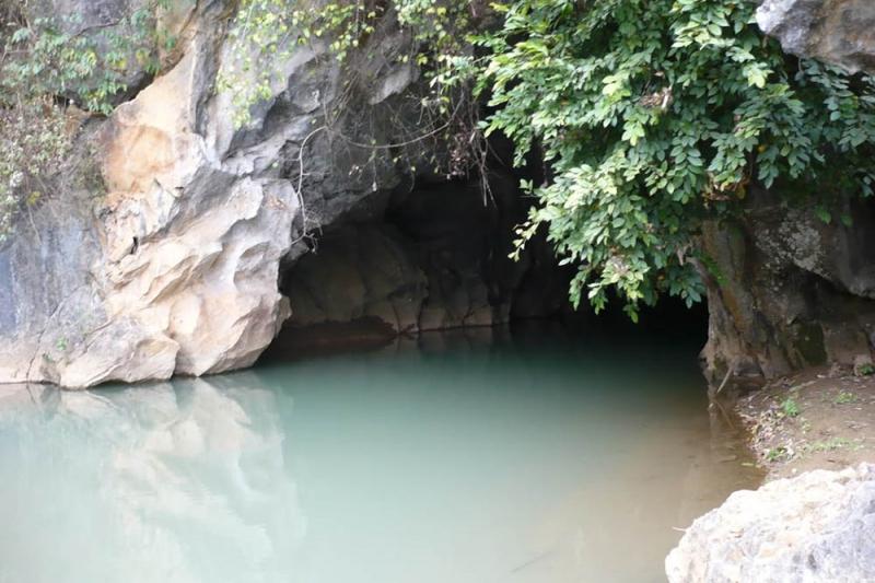 Hang Thẩm Tét Tòong