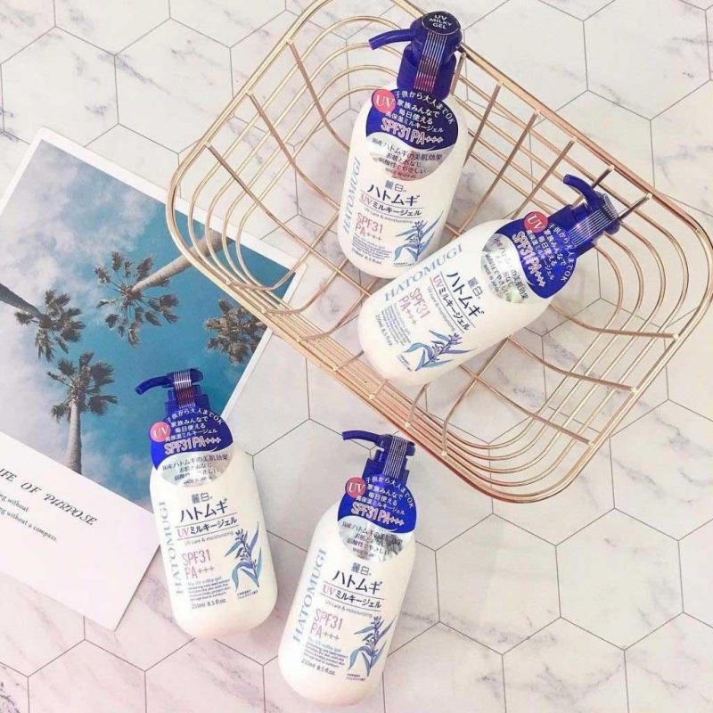Dưỡng thể trắng da cấp ẩm Hatomugi Moisturizing & Conditioning The Body