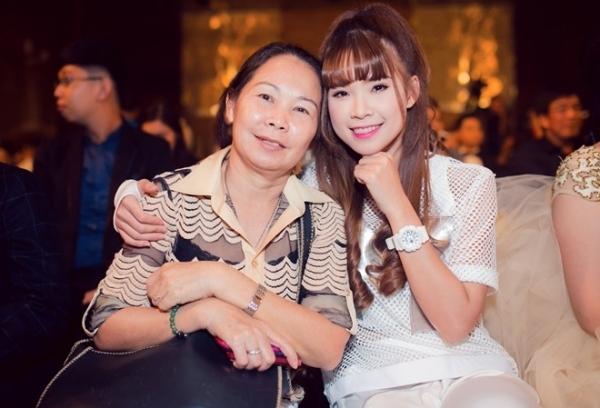 Hiếu thảo với mẹ