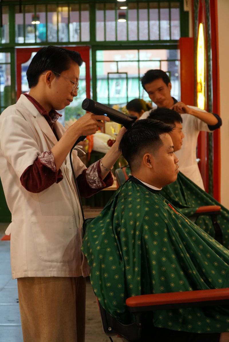 Highfive Barbershop & Manroom