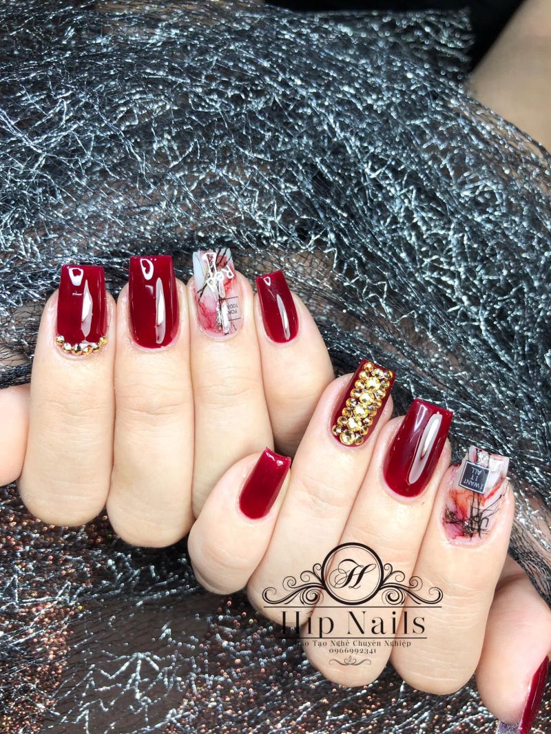 Hip Hip Nail