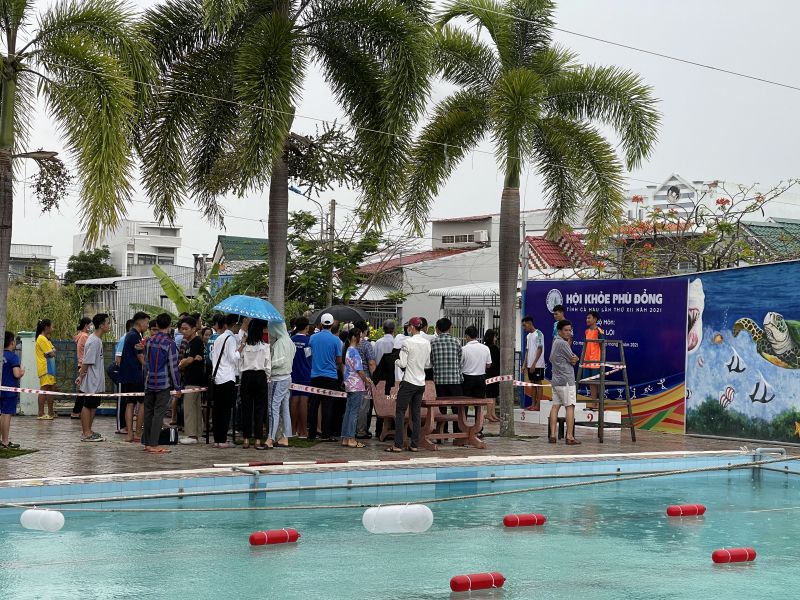 Hồ bơi Bạch Đằng