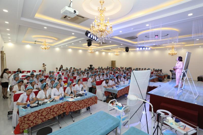 HỌC VIỆN THẨM MỸ EVA XINH BEAUTY ACAMEDY