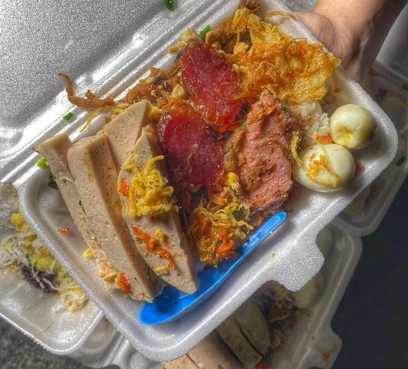 Hồng Liên - Xôi Mặn, Bánh Mì & Bánh Bao