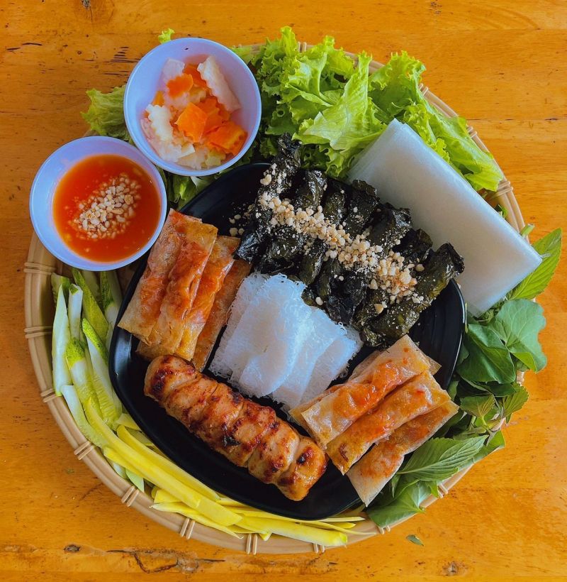 Hot Cup - Chả Lụi & Ăn Vặt