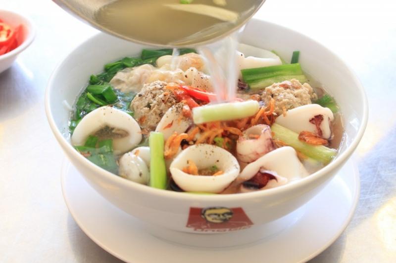 Hủ Tiếu Mực Ông Già Cali