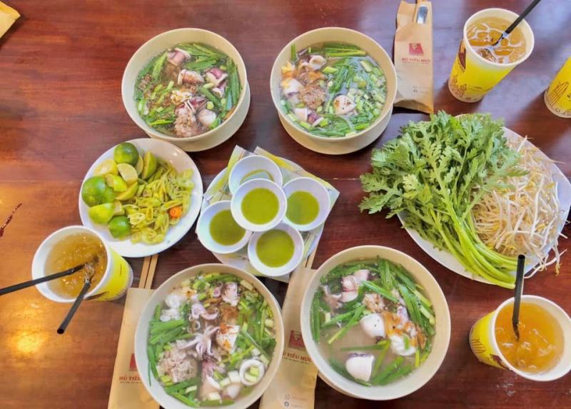 Hủ Tiếu Mực Ông Già Cali