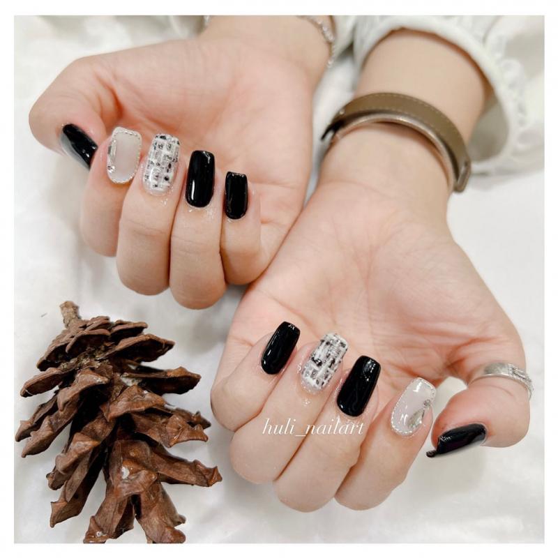 Môi trường học tập ở HULI Nail Art cởi mở, thân thiện, học đi đôi với hành, giúp các bạn tiếp thu và ứng dụng được vào thực tế một cách hiệu quả