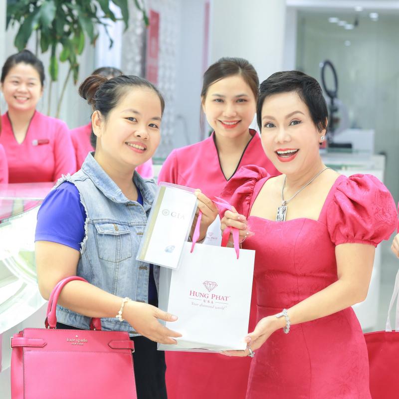 Hung Phat USA - Vietnam là chuỗi hệ thống chuyên cung cấp nhẫn và trang sức kim cương