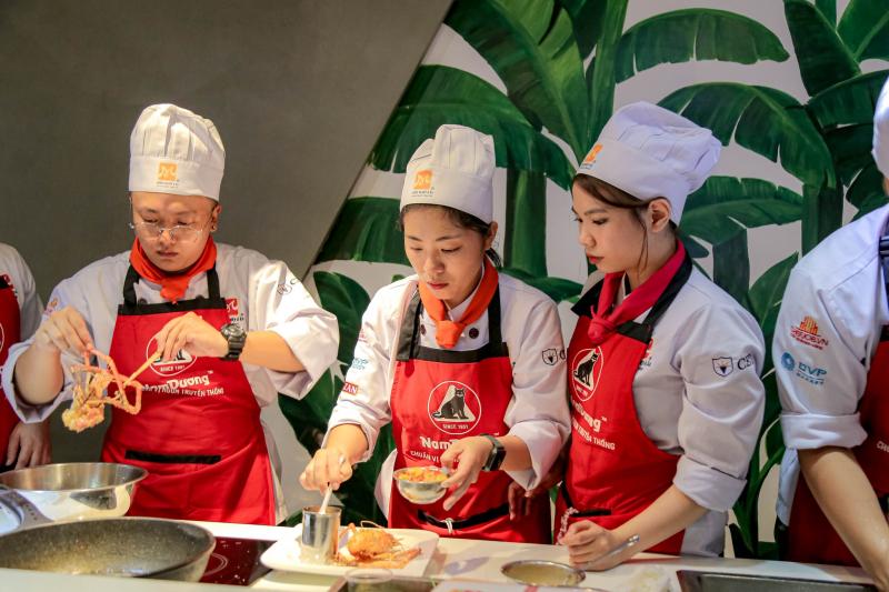 Hướng Nghiệp Á Âu