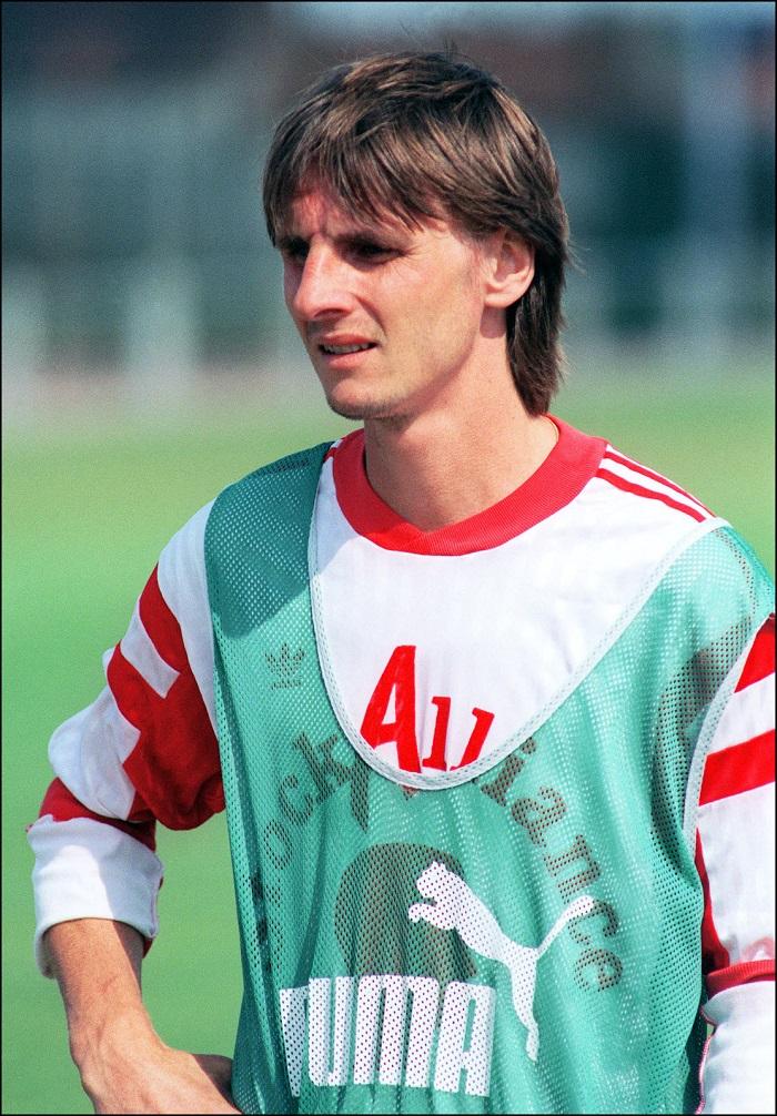 Jacques Glassman nhận Giải Fair Play của FIFA năm 1995