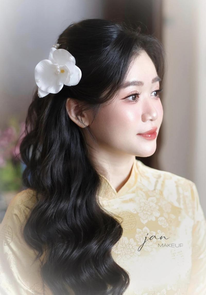 Jan Tran Makeup Artist