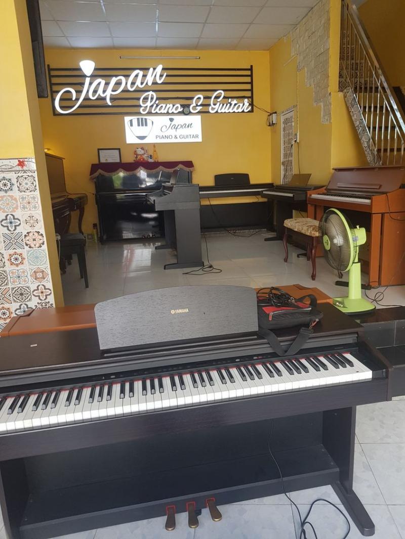 Japan Piano & Guitar