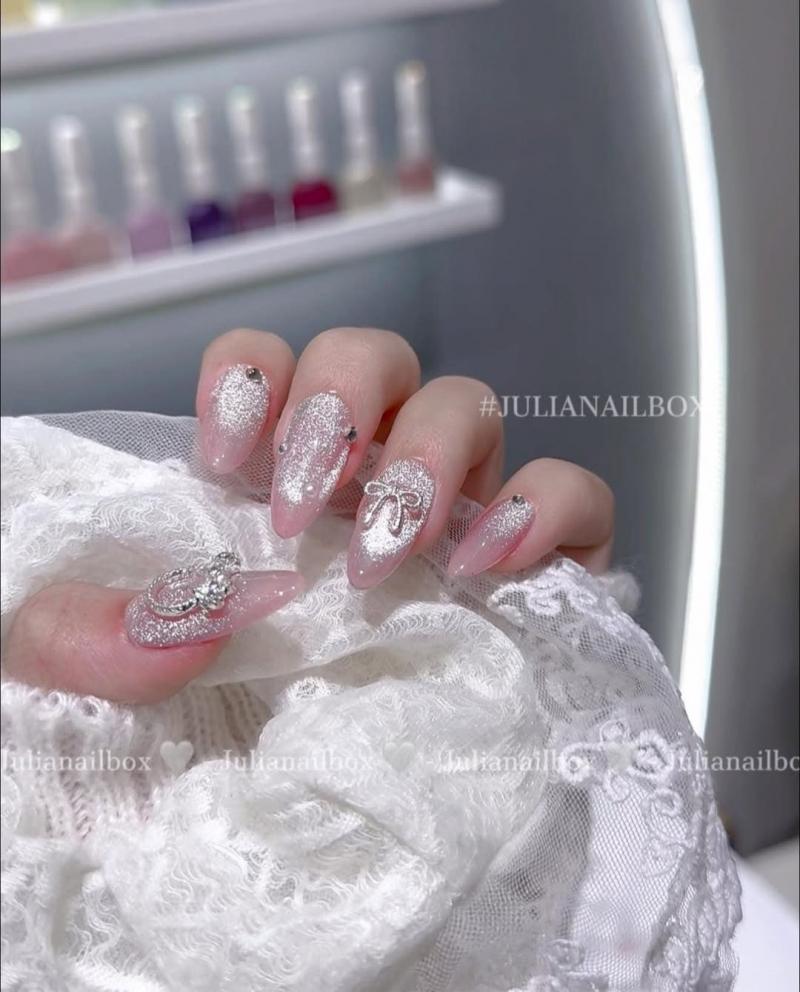 Julia Nailbox