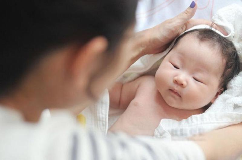 Kể chuyện cho bé nghe