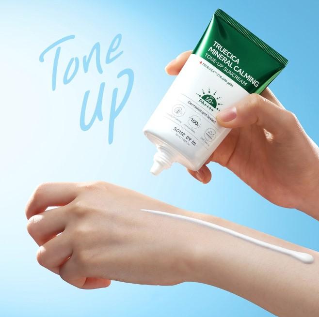 Kem chống nắng Some By Mi Truecica Mineral Calming Suncream