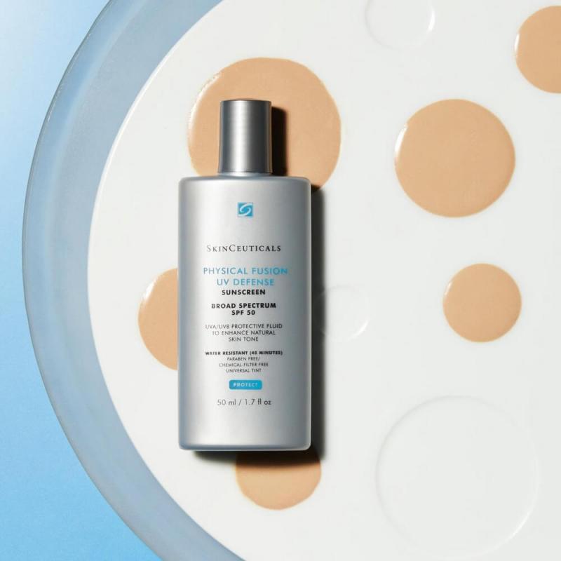 Physical Fusion UV Defense SPF50 giúp ngăn chặn mọi sự xâm nhập của các tia UVA, UVB vào da