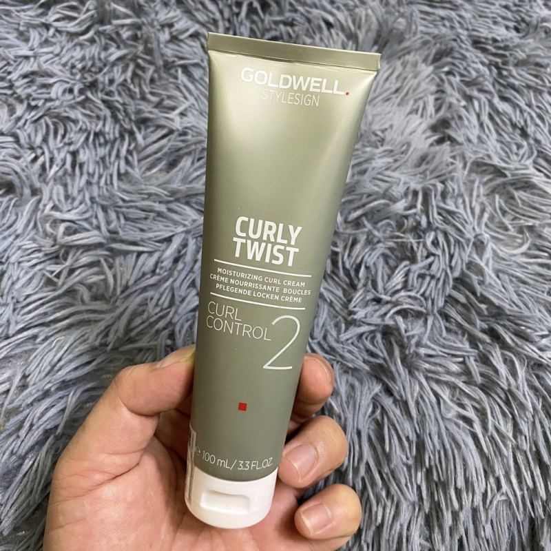 Kem tạo kiểu tóc xoăn và dưỡng ẩm Goldwell