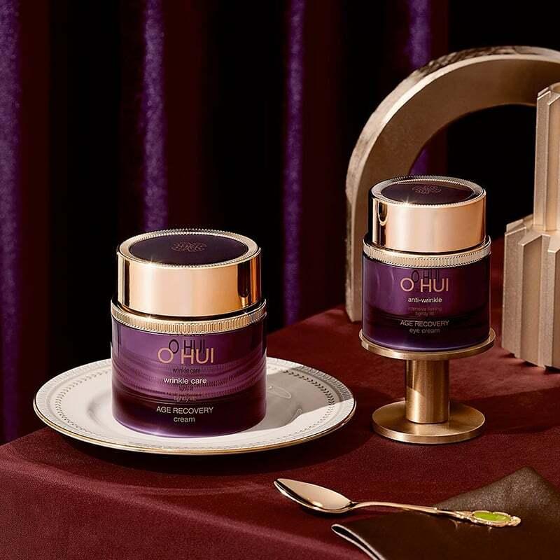 Kem vùng mắt cải thiện nếp nhăn Ohui Age Recovery Cream
