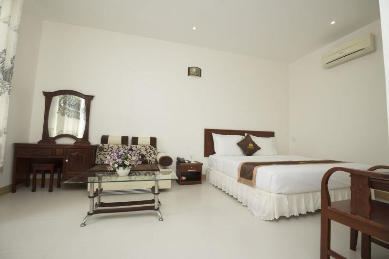 Khách sạn Bông Sen Xanh