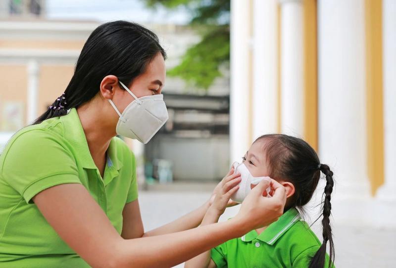 Khám, chẩn đoán, điều trị và tư vấn kịp thời