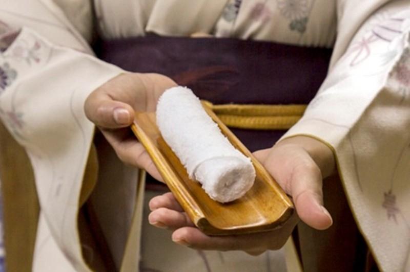 Khăn ướt Nhật Bản
