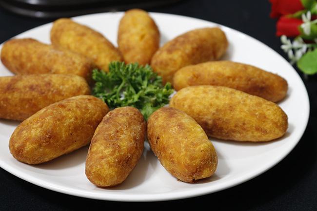 Món khoai lang kén thơm ngon, béo ngậy.