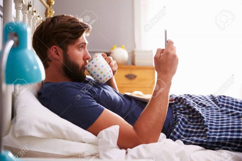 Luôn luôn nói nhiều, nói hết phần người khác