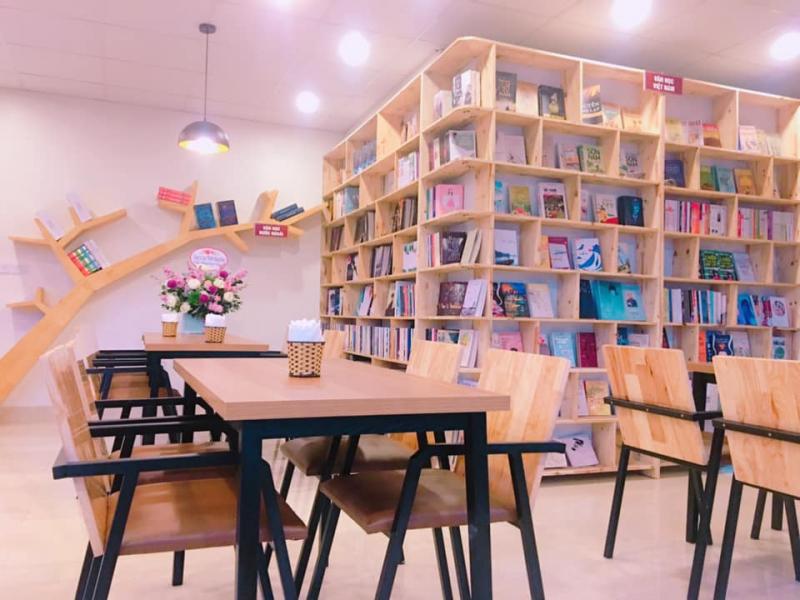 Biblio Cafe Sách