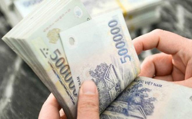 Không nên mang quá nhiều tiền khi đi sắm Tết