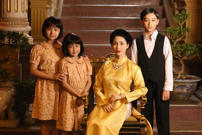 Hình ảnh trong MV Không Thể Cùng Nhau Suốt Kiếp - Hòa Minzy