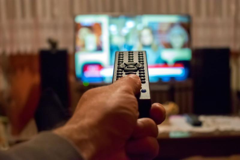 Không xem TV trong thời gian làm việc