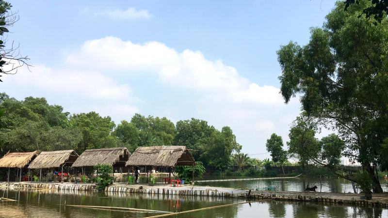 Hồ Câu Cá Trí Râu