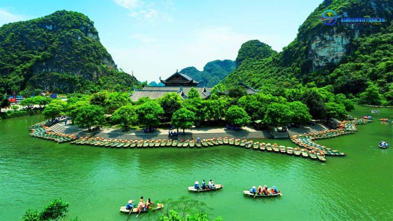 Về với Tràng An