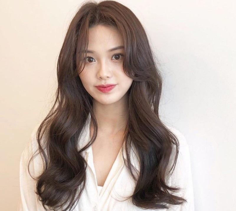 Tóc dài xoăn gợn sóng