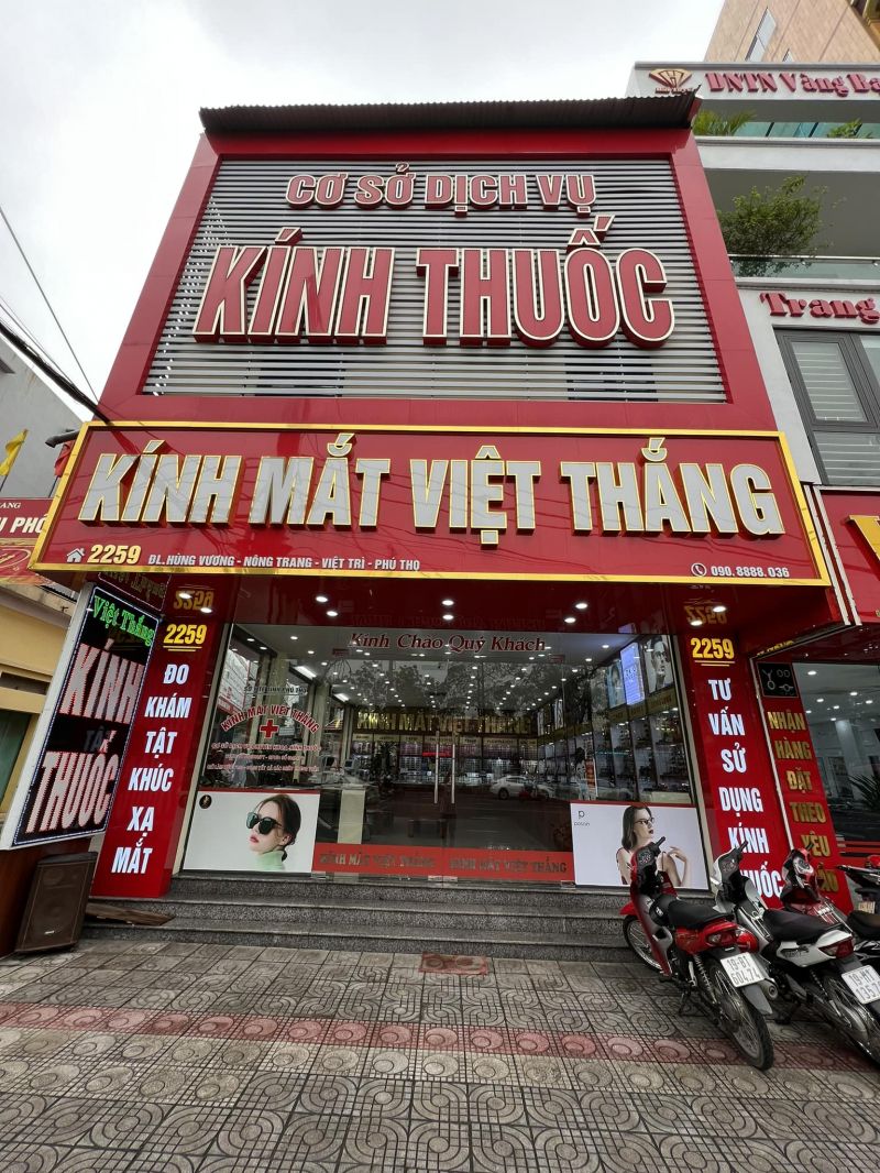 Cửa hàng kính mắt Việt Thắng