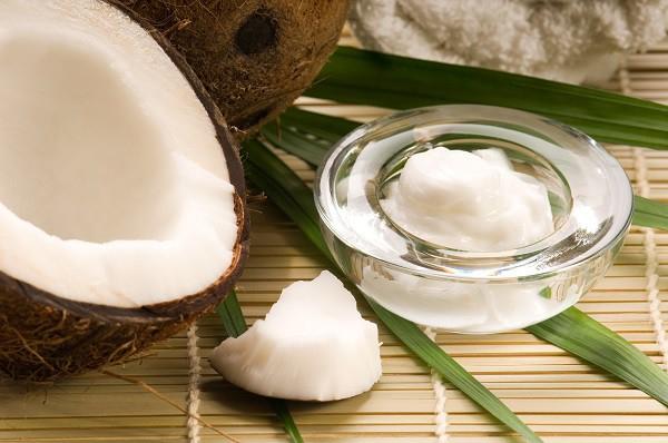Kinh nghiệm chữa bệnh trĩ từ dầu dừa