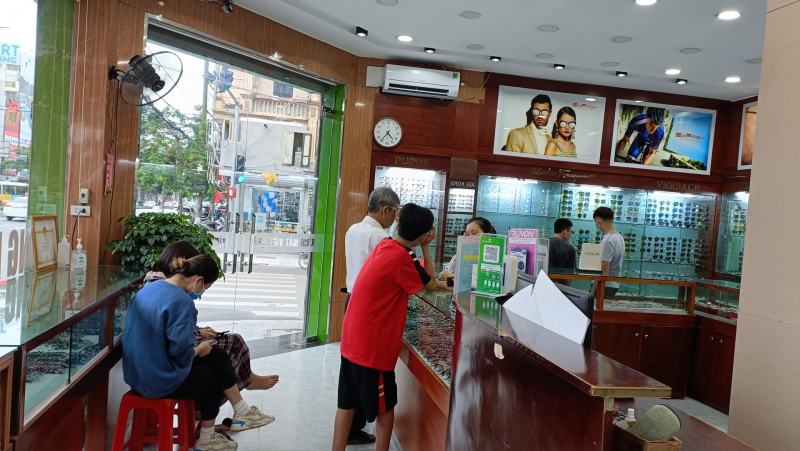 Kính thuốc Việt Nhật