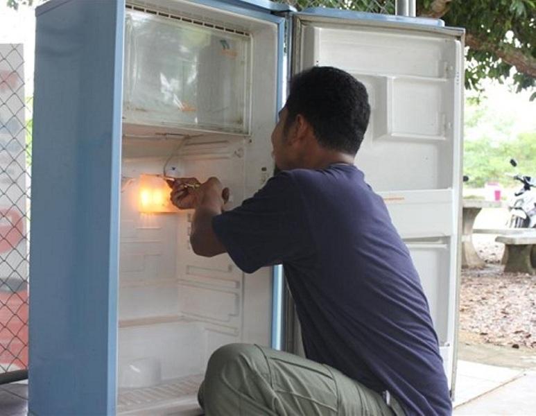 Với đội ngũ nhân viên có nhiều năm kinh nghiệm trong nghề công ty Điện lạnh Khánh Sáng sẵn sàng xử lý những căn bệnh khó một cách triệt để và có độ bảo hành cao.