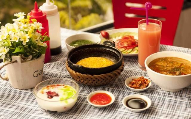Kombo - Cơm Niêu Singapore