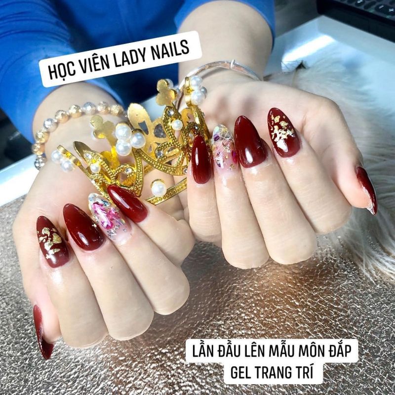 Lady Nail