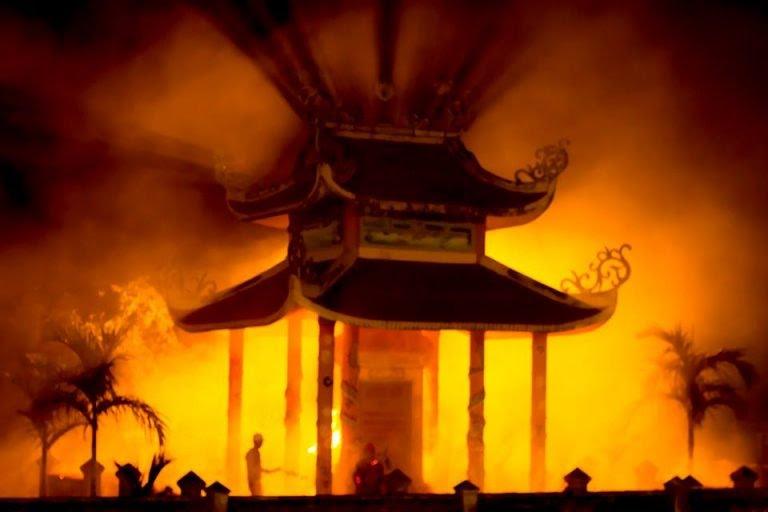 Làng cố Bích La vào mùa lễ hội