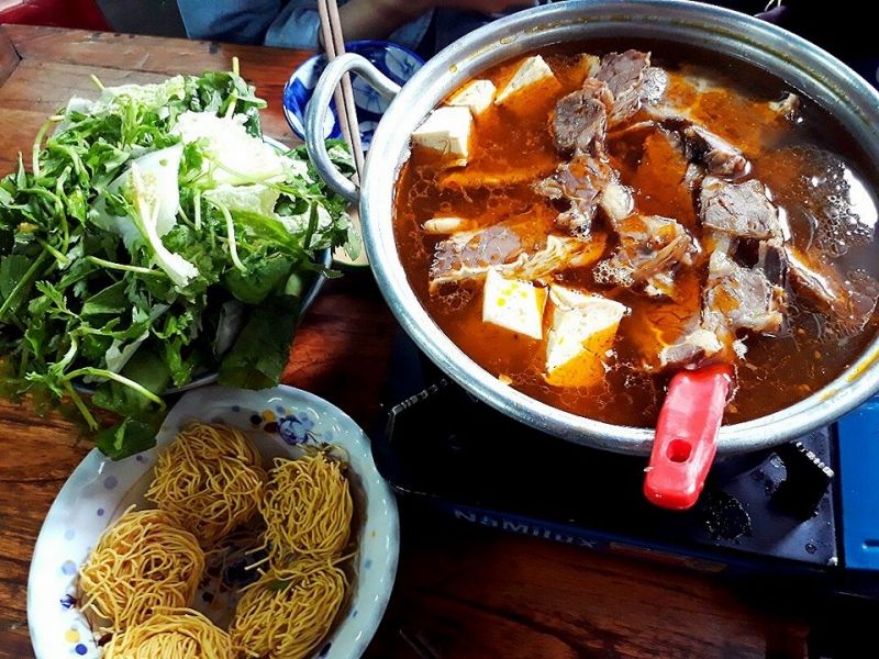 Lẩu Bò Quán Gỗ