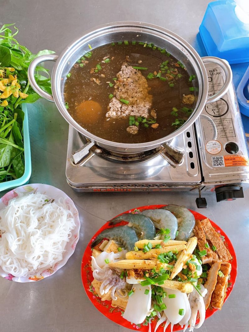 Lẩu Cua Đồng Cô Út