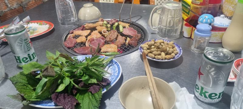 Lẩu dê Hùng Phát