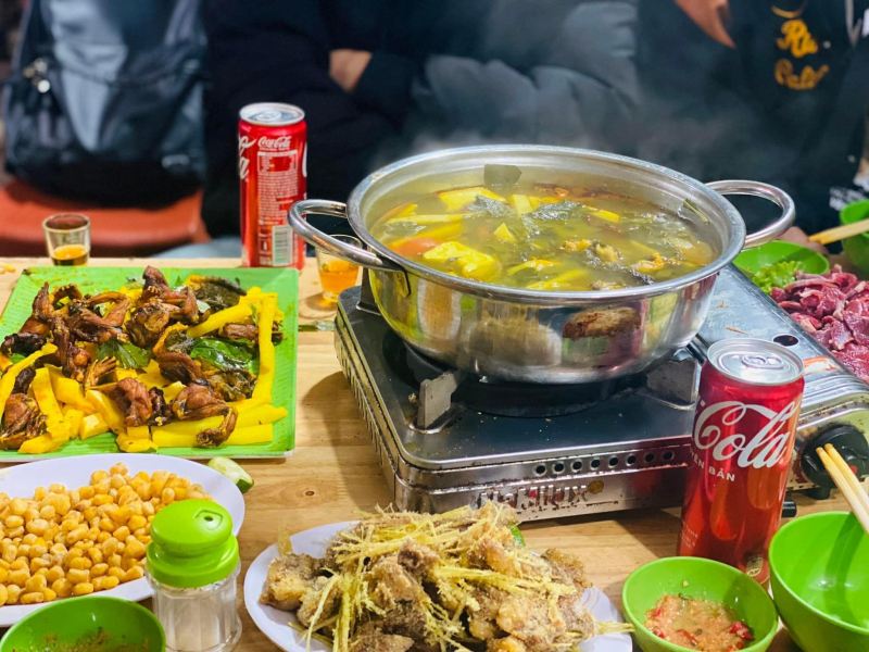 Lẩu Ếch Lều Quán